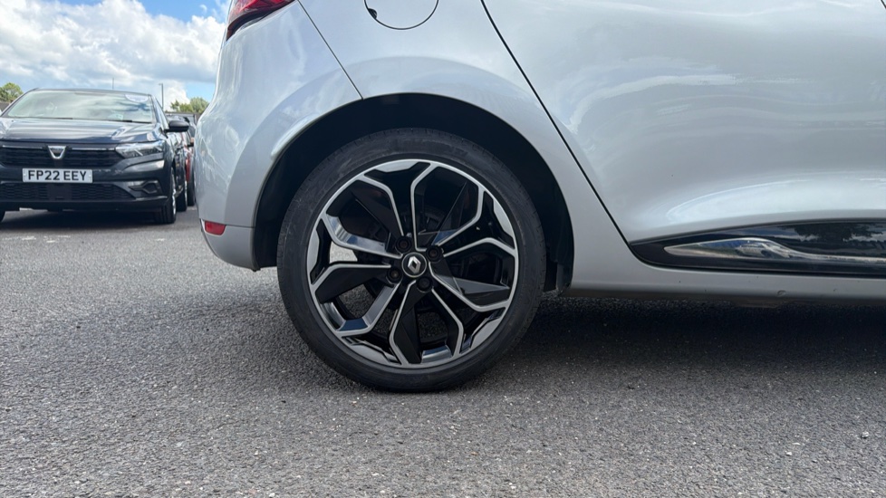 Renault Clio 0.9 TCE 90 Iconic 5dr Petrol Hatchback - Image 7