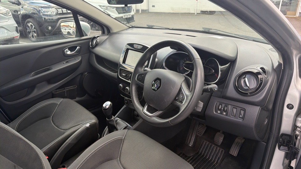 Renault Clio 0.9 TCE 90 Iconic 5dr Petrol Hatchback - Image 11