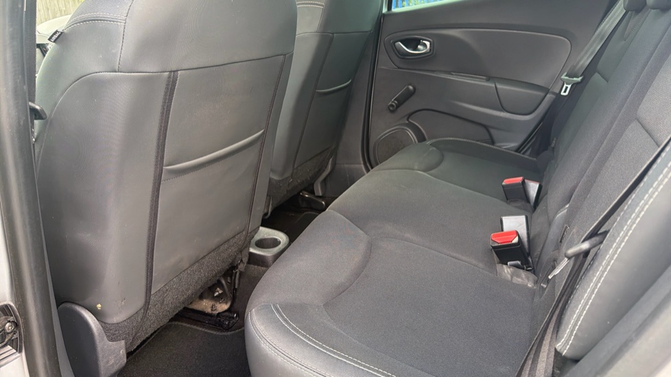 Renault Clio 0.9 TCE 90 Iconic 5dr Petrol Hatchback - Image 16