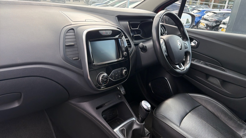 Renault Captur 1.5 dCi 90 GT Line 5dr Diesel Hatchback - Image 9