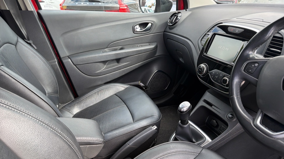 Renault Captur 1.5 dCi 90 GT Line 5dr Diesel Hatchback - Image 14