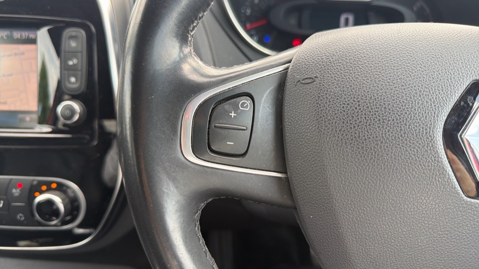 Renault Captur 1.5 dCi 90 GT Line 5dr Diesel Hatchback - Image 24