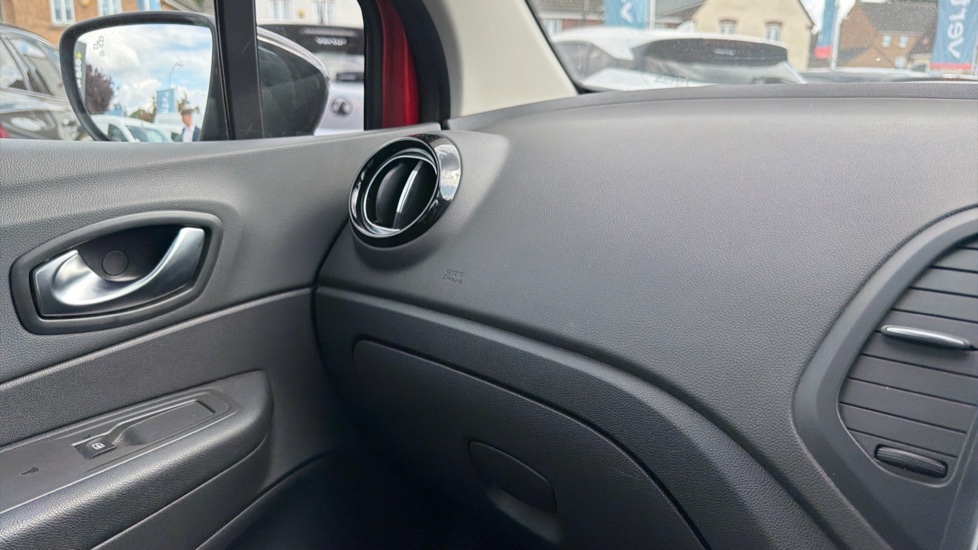 Renault Captur 1.5 dCi 90 GT Line 5dr Diesel Hatchback - Image 29