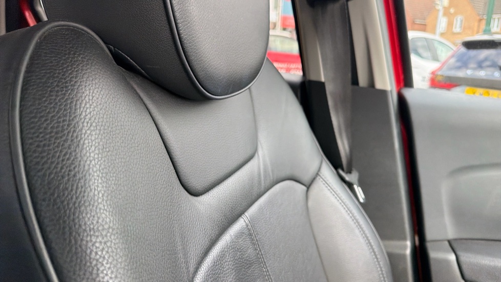 Renault Captur 1.5 dCi 90 GT Line 5dr Diesel Hatchback - Image 30