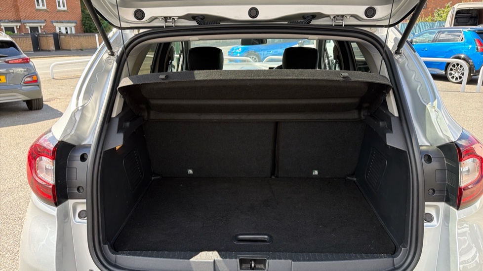 Renault Captur 1.5 dCi 90 GT Line 5dr Diesel Hatchback - Image 4