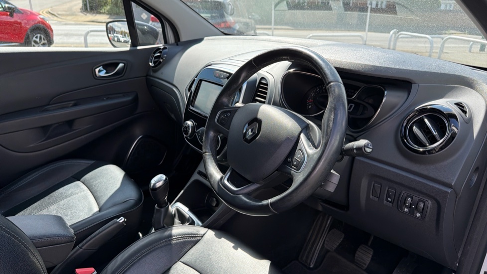 Renault Captur 1.5 dCi 90 GT Line 5dr Diesel Hatchback - Image 11