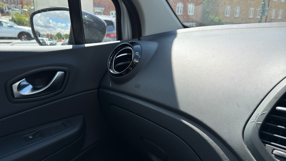 Renault Captur 1.5 dCi 90 GT Line 5dr Diesel Hatchback - Image 33
