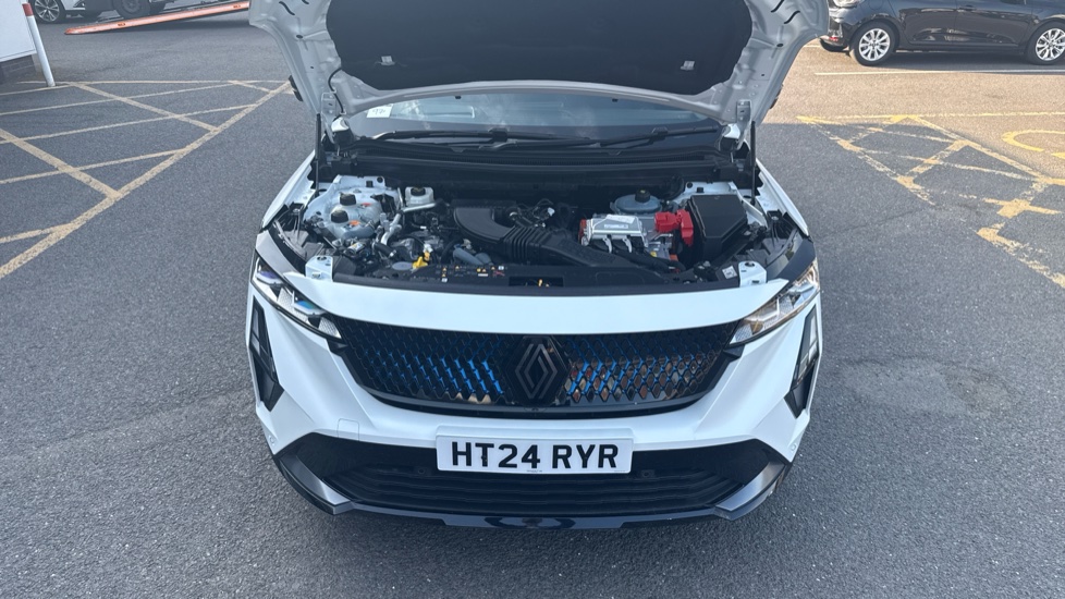 Renault Rafale E-Tech FHEV Iconic Esprit Alpine 5dr Auto 4C Hybrid Estate - Image 8
