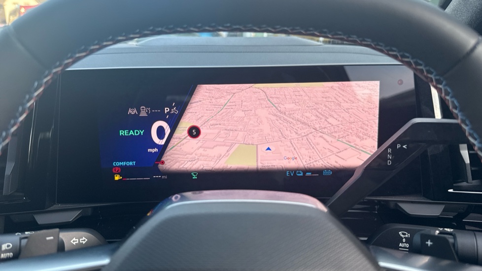 Renault Rafale E-Tech FHEV Iconic Esprit Alpine 5dr Auto 4C Hybrid Estate - Image 18