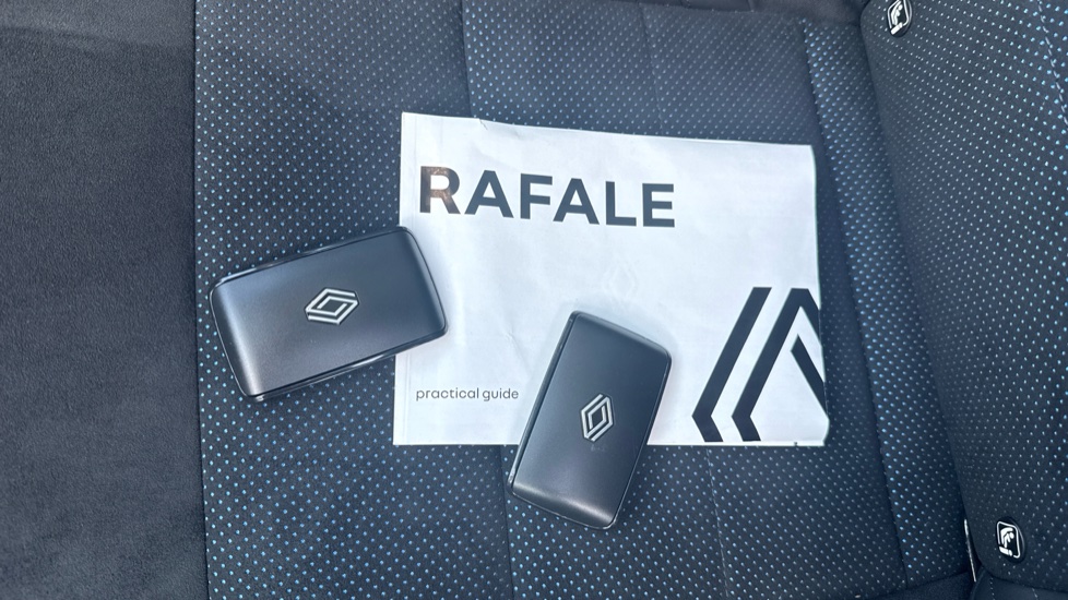 Renault Rafale E-Tech FHEV Iconic Esprit Alpine 5dr Auto 4C Hybrid Estate - Image 19