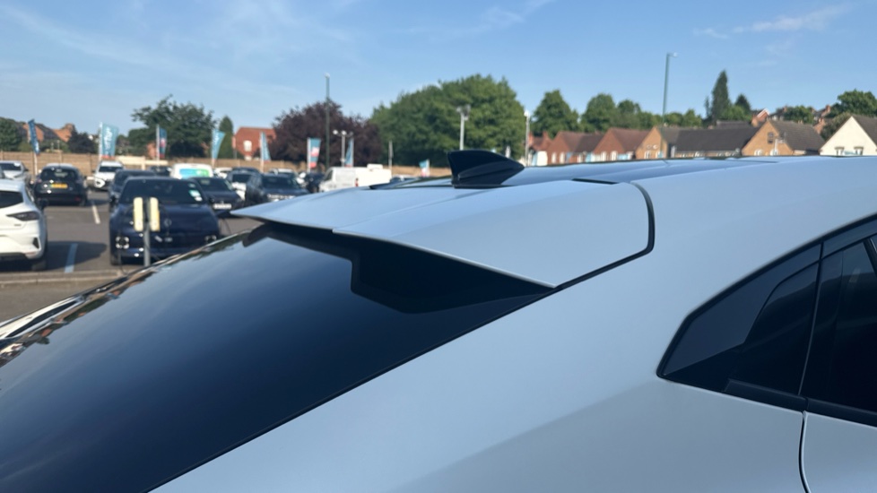 Renault Rafale E-Tech FHEV Iconic Esprit Alpine 5dr Auto 4C Hybrid Estate - Image 26