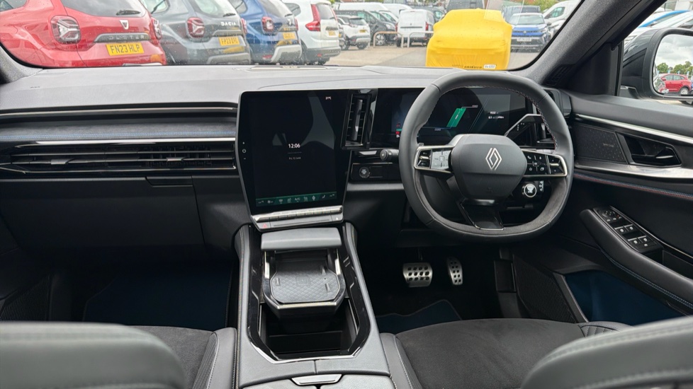 Renault Rafale E-Tech FHEV Iconic Esprit Alpine 5dr Auto 4C Hybrid Estate - Image 10