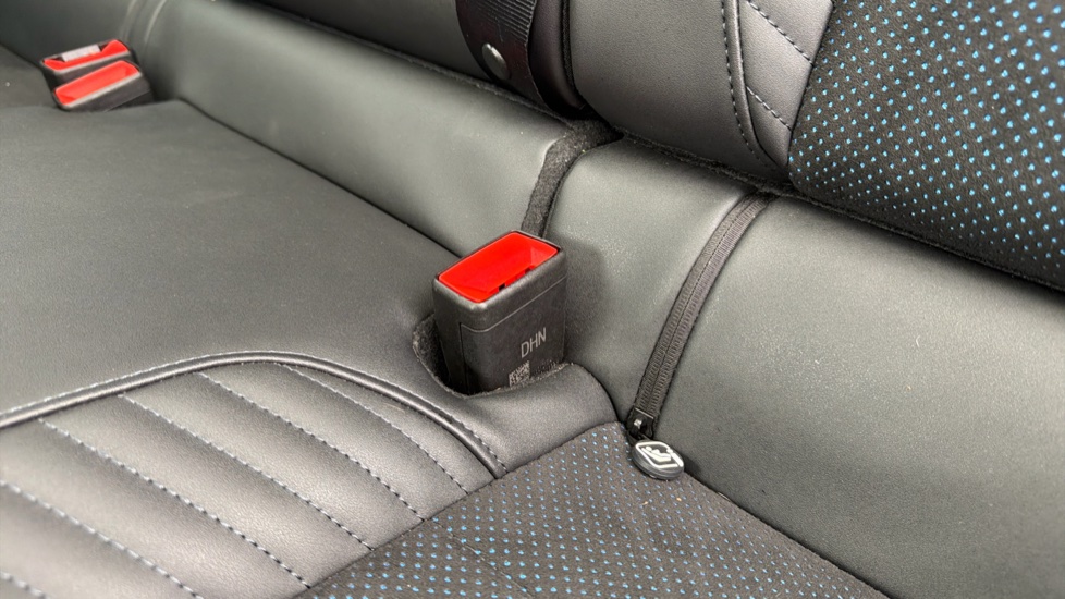 Renault Rafale E-Tech FHEV Iconic Esprit Alpine 5dr Auto 4C Hybrid Estate - Image 17