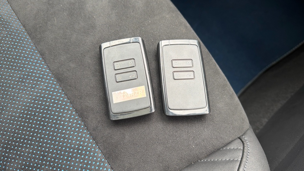 Renault Rafale E-Tech FHEV Iconic Esprit Alpine 5dr Auto 4C Hybrid Estate - Image 20