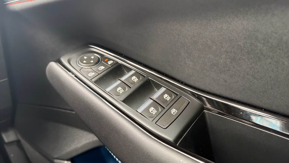 Renault Rafale E-Tech FHEV Iconic Esprit Alpine 5dr Auto 4C Hybrid Estate - Image 22
