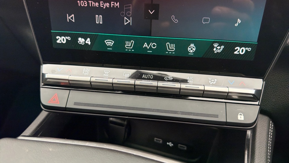 Renault Rafale E-Tech FHEV Iconic Esprit Alpine 5dr Auto 4C Hybrid Estate - Image 26