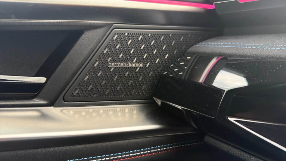 Renault Rafale E-Tech FHEV Iconic Esprit Alpine 5dr Auto 4C Hybrid Estate - Image 34