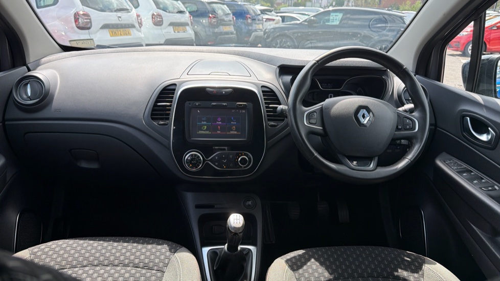 Renault Captur 0.9 TCE 90 Dynamique S Nav 5dr Petrol Hatchback - Image 10