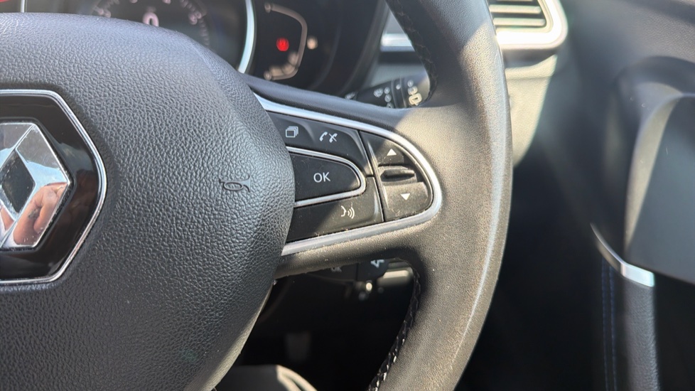 Renault Kadjar 1.3 TCE 160 S Edition 5dr Petrol Hatchback - Image 24
