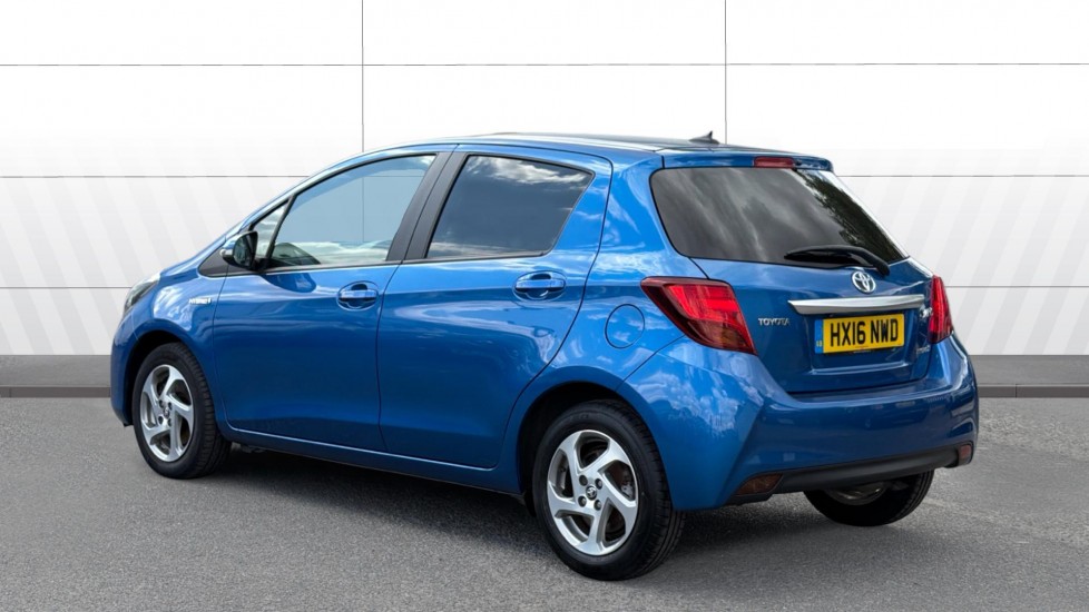 Toyota Yaris 1.5 Hybrid Icon 5dr CVT Hybrid Hatchback - Image 2