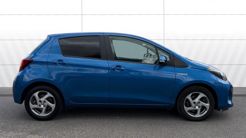 Toyota Yaris 1.5 Hybrid Icon 5dr CVT Hybrid Hatchback - Image 5