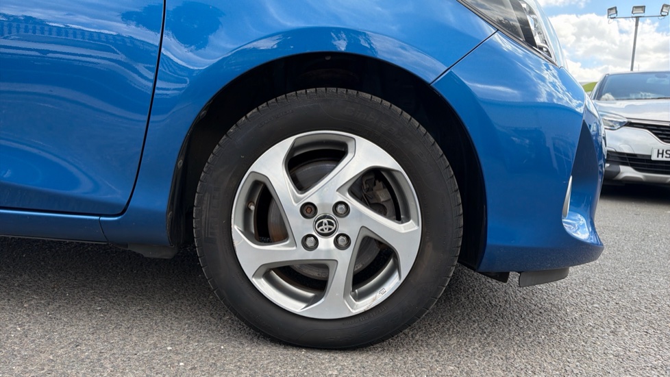 Toyota Yaris 1.5 Hybrid Icon 5dr CVT Hybrid Hatchback - Image 7