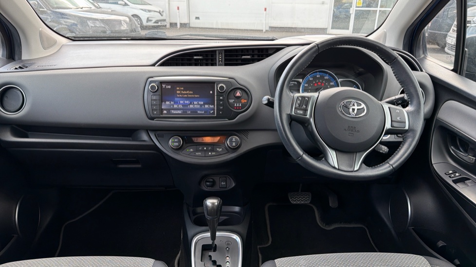 Toyota Yaris 1.5 Hybrid Icon 5dr CVT Hybrid Hatchback - Image 10