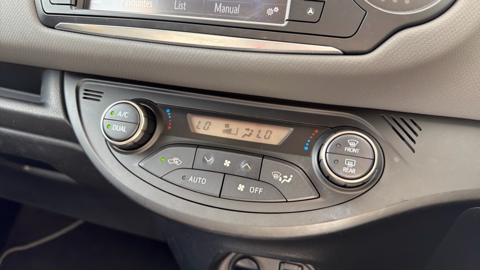 Toyota Yaris 1.5 Hybrid Icon 5dr CVT Hybrid Hatchback - Image 26