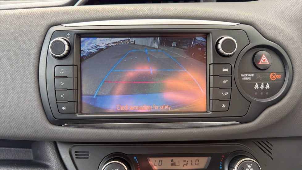 Toyota Yaris 1.5 Hybrid Icon 5dr CVT Hybrid Hatchback - Image 27