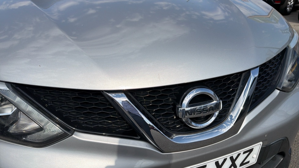 Nissan Qashqai 1.5 dCi N-Tec 5dr Diesel Hatchback - Image 8