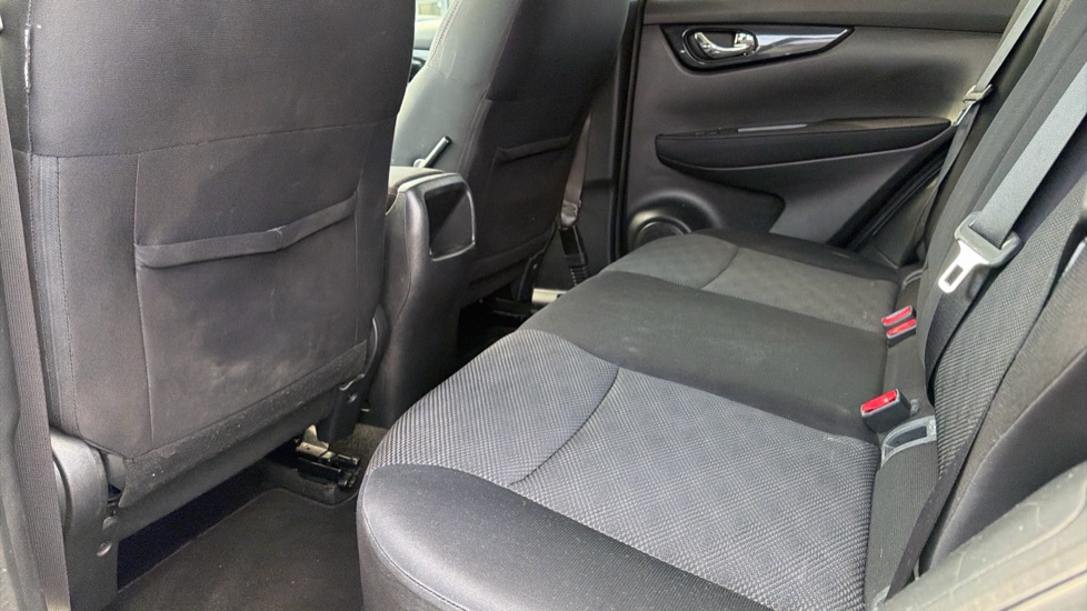 Nissan Qashqai 1.5 dCi N-Tec 5dr Diesel Hatchback - Image 16