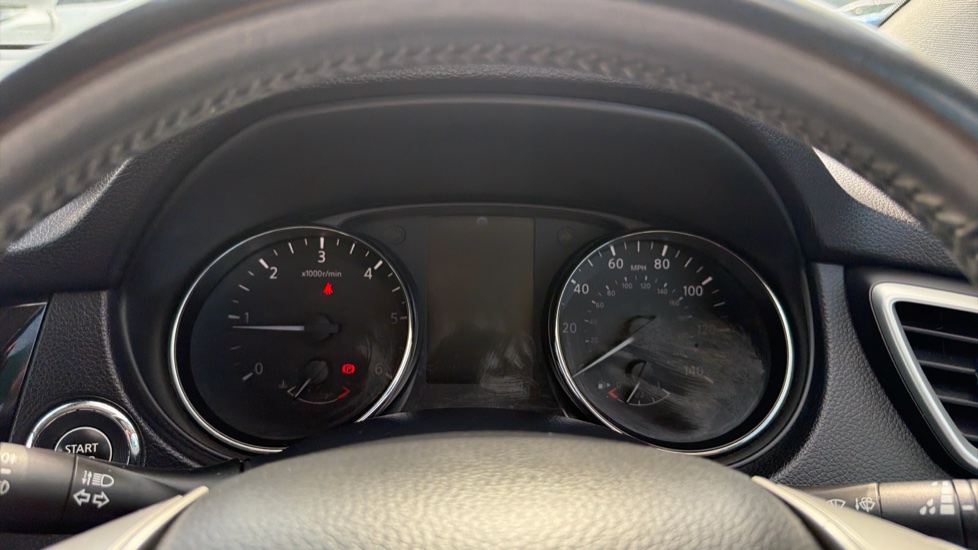Nissan Qashqai 1.5 dCi N-Tec 5dr Diesel Hatchback - Image 18
