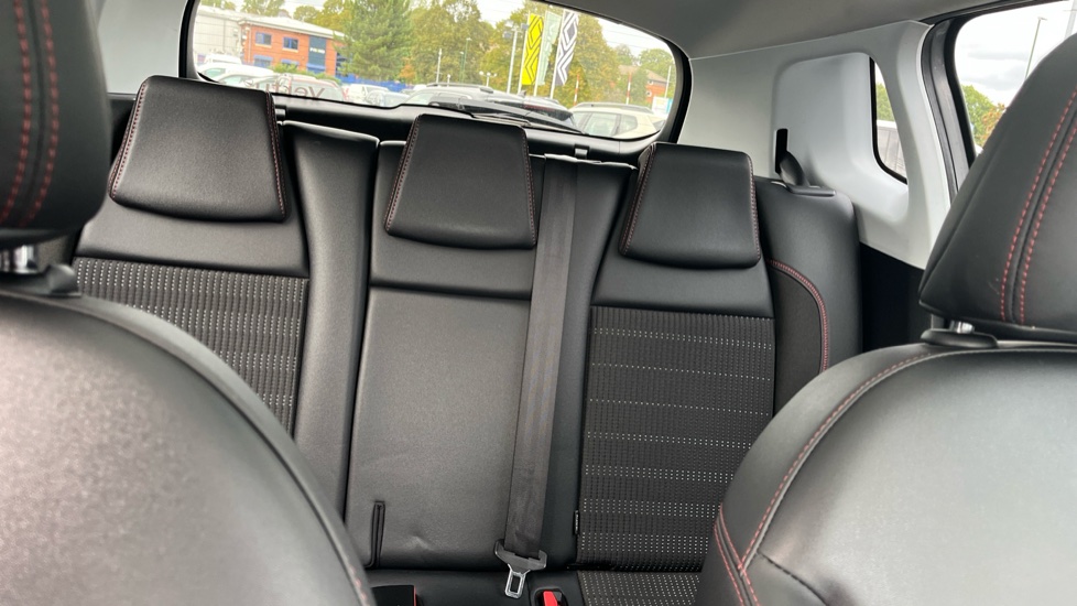Peugeot 2008 1.5 BlueHDi 100 GT Line 5dr [5 Speed] Diesel Estate - Image 15