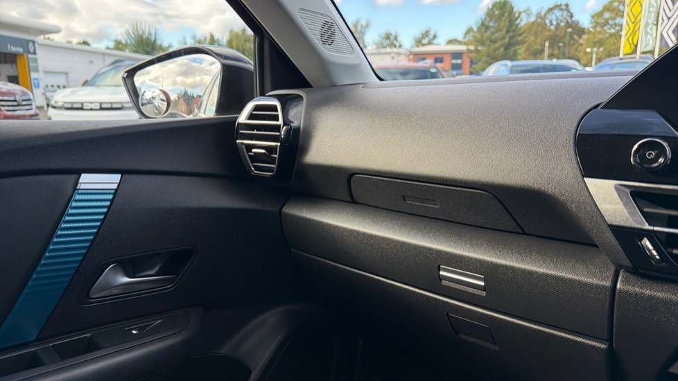 Citroen C4 100kW Shine Plus 50kWh 5dr Auto Electric Hatchback - Image 31