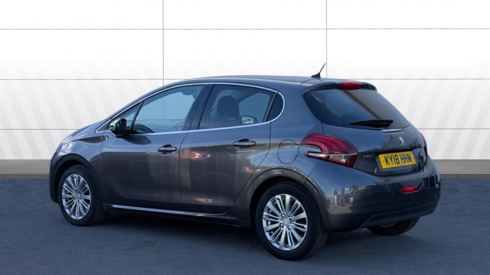 Peugeot 208 1.2 PureTech 82 Allure 5dr Petrol Hatchback - Image 2