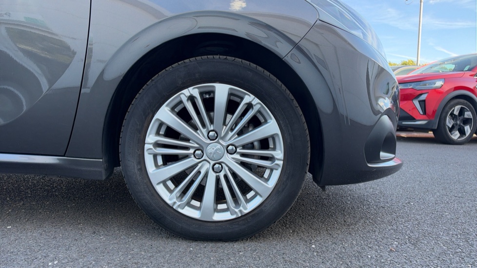 Peugeot 208 1.2 PureTech 82 Allure 5dr Petrol Hatchback - Image 7