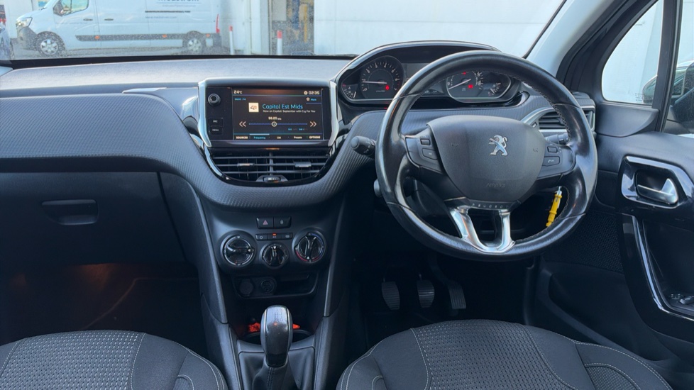 Peugeot 208 1.2 PureTech 82 Allure 5dr Petrol Hatchback - Image 10