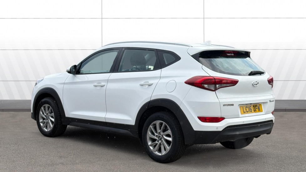Hyundai TUCSON 1.7 CRDi Blue Drive SE Nav 5dr 2WD Diesel Estate - Image 2