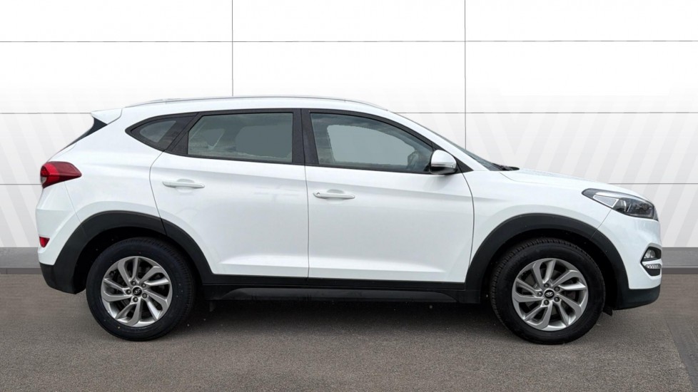 Hyundai TUCSON 1.7 CRDi Blue Drive SE Nav 5dr 2WD Diesel Estate - Image 5