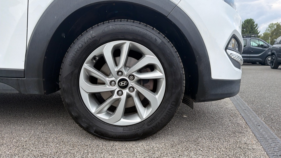Hyundai TUCSON 1.7 CRDi Blue Drive SE Nav 5dr 2WD Diesel Estate - Image 7