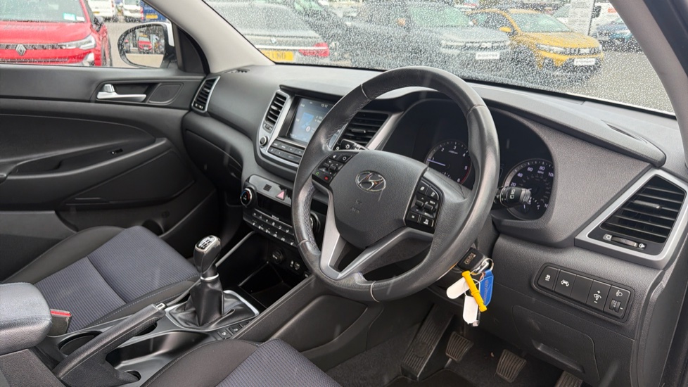 Hyundai TUCSON 1.7 CRDi Blue Drive SE Nav 5dr 2WD Diesel Estate - Image 11