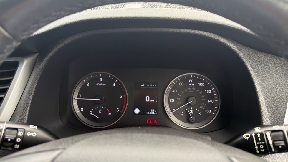 Hyundai TUCSON 1.7 CRDi Blue Drive SE Nav 5dr 2WD Diesel Estate - Image 18