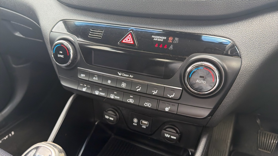 Hyundai TUCSON 1.7 CRDi Blue Drive SE Nav 5dr 2WD Diesel Estate - Image 27