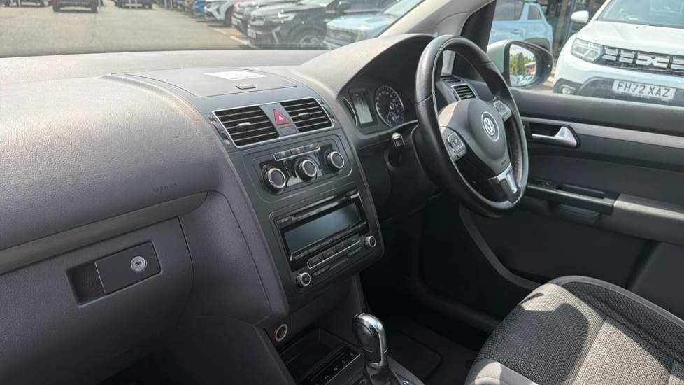 Volkswagen Touran 2.0 TDI BlueMotion Tech SE 5dr DSG Diesel Estate - Image 9