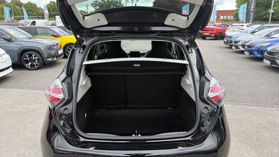 Renault Zoe 100kW i GT Line R135 50kWh Rapid Charge 5dr Auto Electric Hatchback - Image 4
