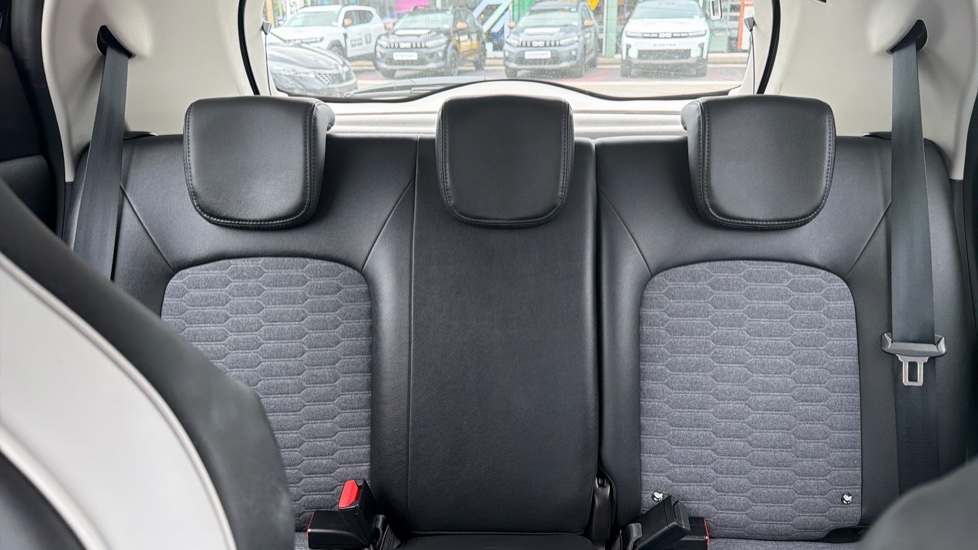 Renault Zoe 100kW i GT Line R135 50kWh Rapid Charge 5dr Auto Electric Hatchback - Image 15