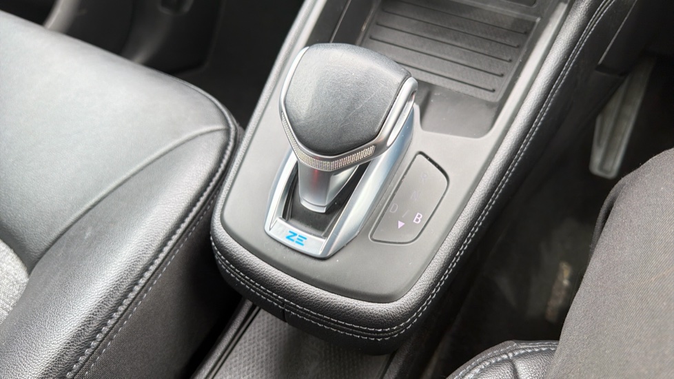 Renault Zoe 100kW i GT Line R135 50kWh Rapid Charge 5dr Auto Electric Hatchback - Image 30