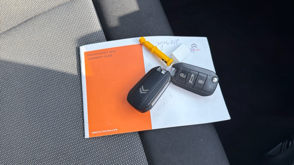 Citroen C4 Cactus 1.6 BlueHDi Flair 5dr [non Start Stop] Diesel Hatchback - Image 19