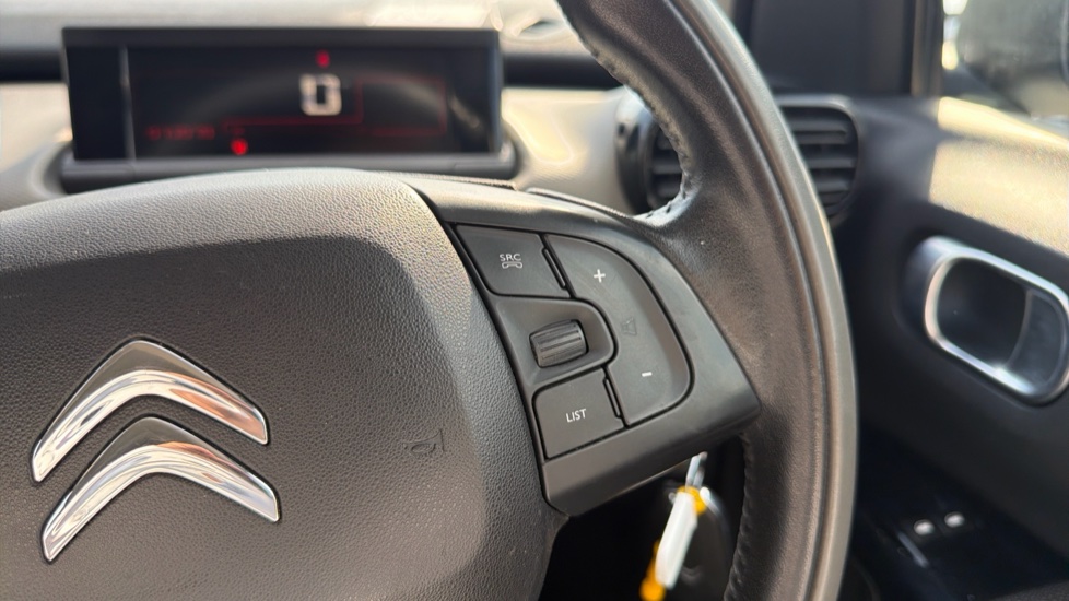 Citroen C4 Cactus 1.6 BlueHDi Flair 5dr [non Start Stop] Diesel Hatchback - Image 23