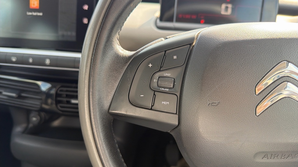 Citroen C4 Cactus 1.6 BlueHDi Flair 5dr [non Start Stop] Diesel Hatchback - Image 24